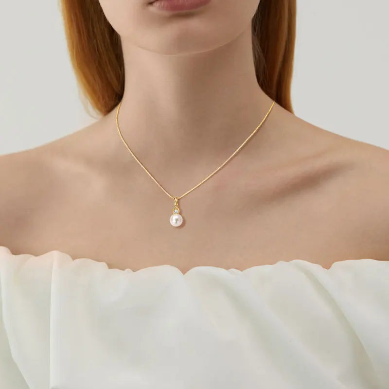 Luna Pearl Choker