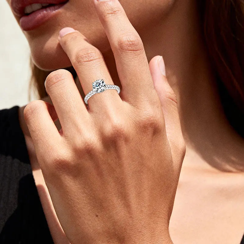 Factory GRA Certification 8mm 2.0CT Moissanite S925 Sterling Silver Four Claws Classic Wedding Engagement Ring for Women