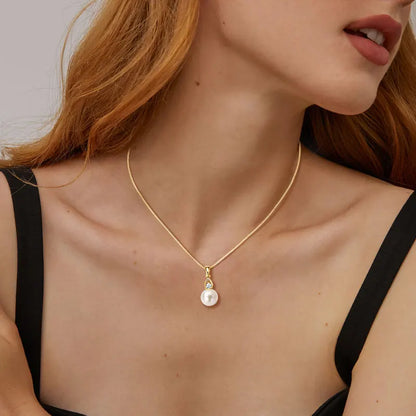 Luna Pearl Choker