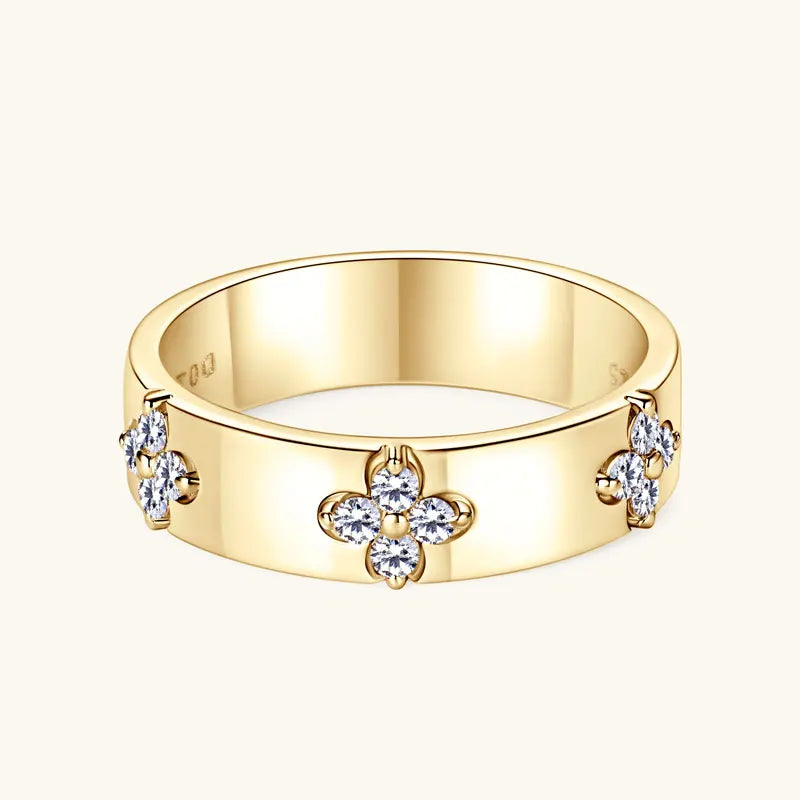 Clovera Ring