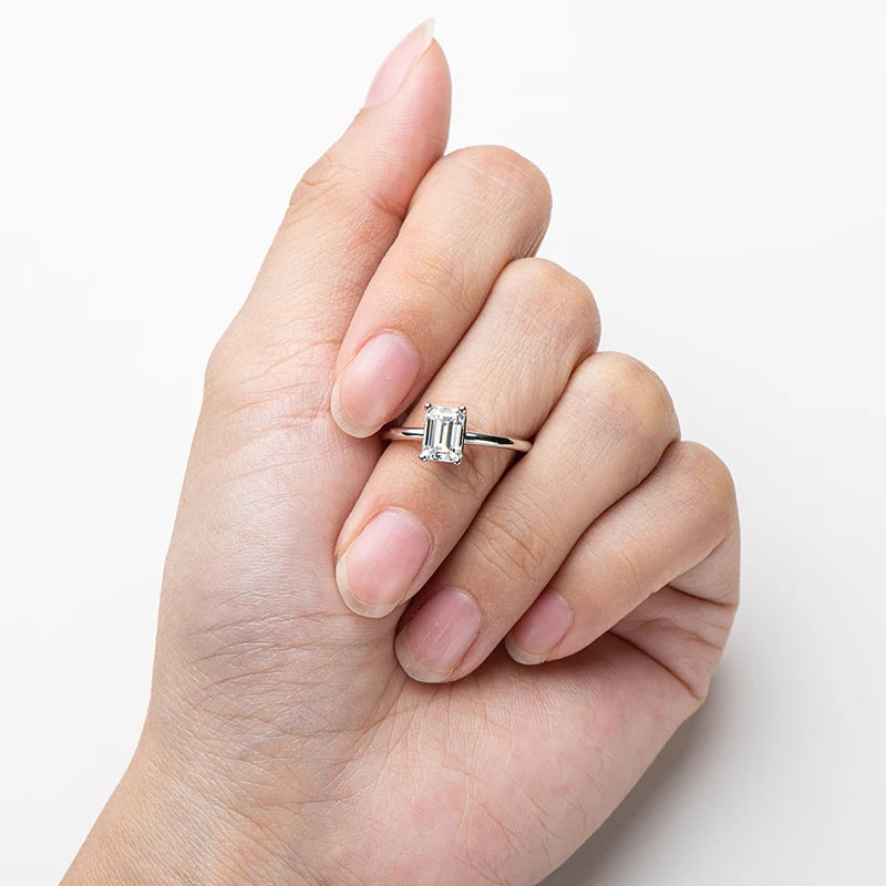 GRA Certification Solitaire Emerald Cut Moissanite Ring D Color 5x7mm 1.0ct Sterling Silver Engagement Promise Rings for Her