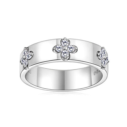 Clovera Ring