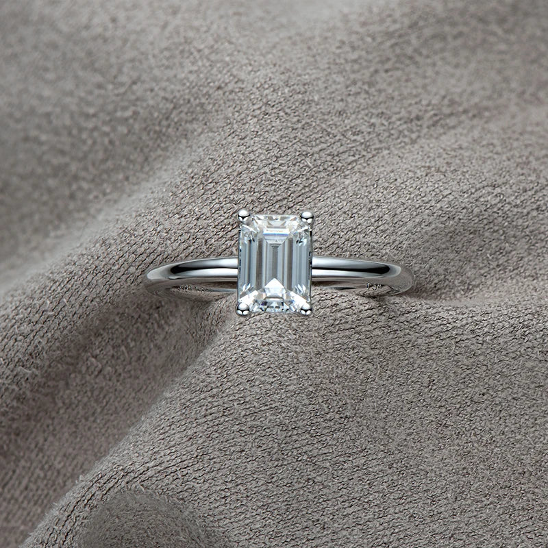 GRA Certification Solitaire Emerald Cut Moissanite Ring D Color 5x7mm 1.0ct Sterling Silver Engagement Promise Rings for Her