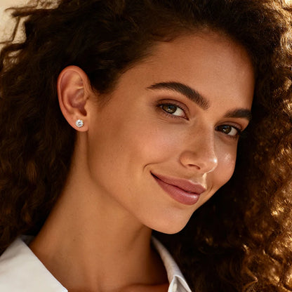 6-Claw Moissanite Stud Earrings