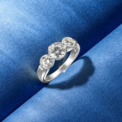 925 Silver Clad 6.5mm 1.0ct 5mm 0.5ct Round Moissanite Three Stone Engagement Ring Women Wedding Band for Women