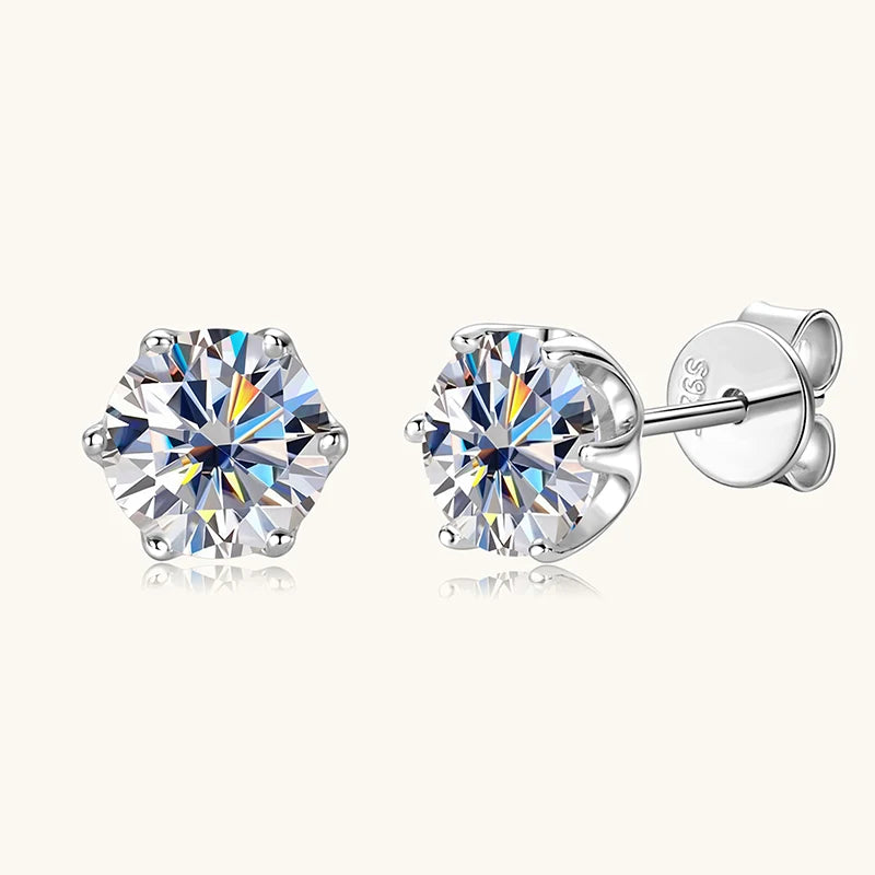 6-Claw Moissanite Stud Earrings