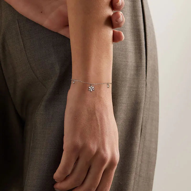 Adjustable Fashion Style S925 Silver Mossanite 2mm & 2.5mm Round Fine Flower Pendant VVS Moissanite Bracelet for Women Girls