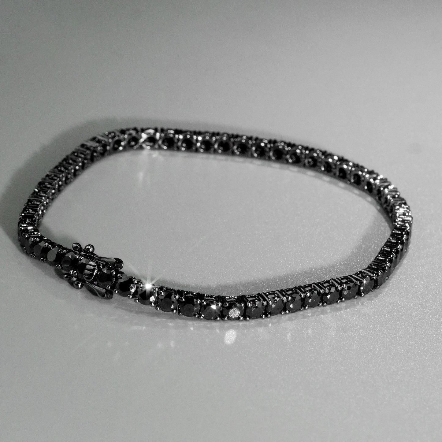 [US] in Stock 5MM Black Vvs Moissanite Tennis Bracelet Iced Out Round Brilliant Cut Diamond 925 Silver Tennis Chain